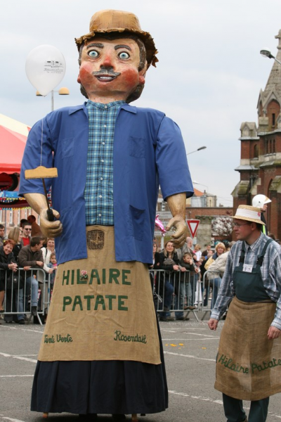 Le géant Hilaire Patate cherche des bénévoles pour l'accompagner lors de ses sorties programmées