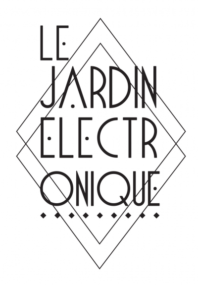 Animation - Tenue du bar pendant le festival de musique électronique Le Jardin Electronique