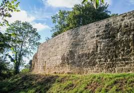 Chantier de bénévoles - restauration des remparts de Dun-sur-Meuse