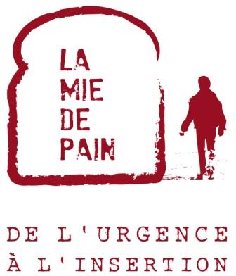 Distribution de repas le soir aux hébergés du Refuge