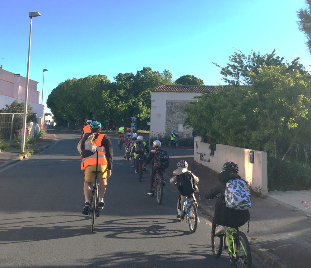 LA ROCHELLE et PERIGNY : accompagnement du Cyclobus (ramassage scolaire à vélo)