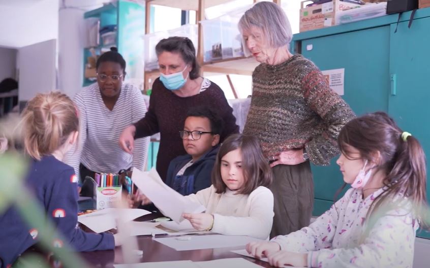 Vous avez +50 ans ? venez découvrir une mission de bénévolat avec des enfants !