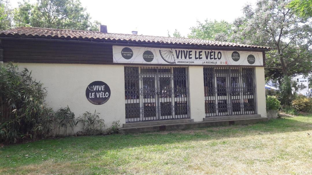 LA ROCHELLE : Soutien informatique aux besoins de communication de VIVE LE VELO