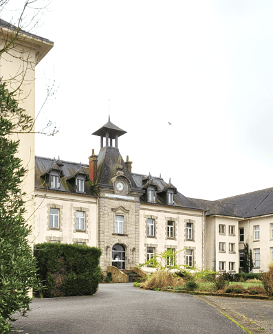 Guémené, Cité hospitalière